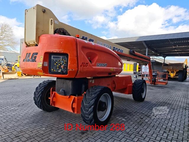 Teleskopiskā platforma JLG 1200 SJP