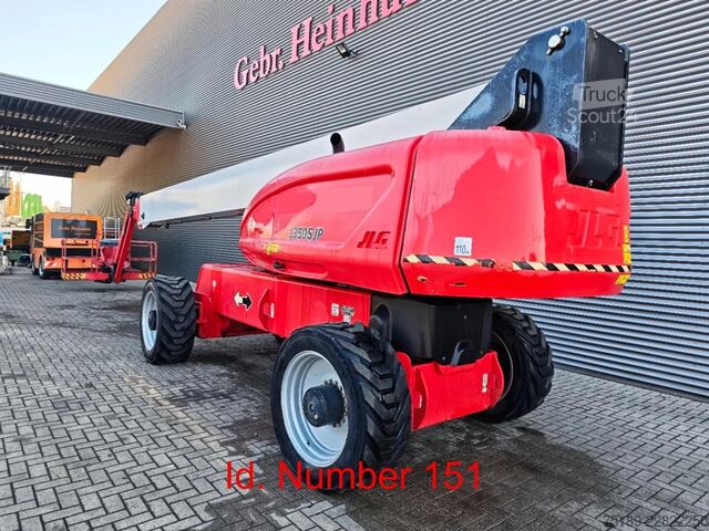 Teleszkópos platform JLG 1350 SJP