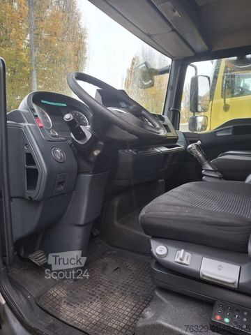 Truck with box body MAN Koffer HB