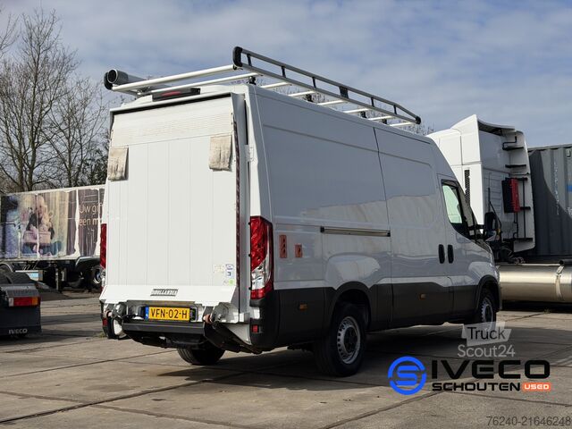 Stationwagen met hoog dak Iveco Daily 35S18V A8 Cruise Control - DHollandia laa...
