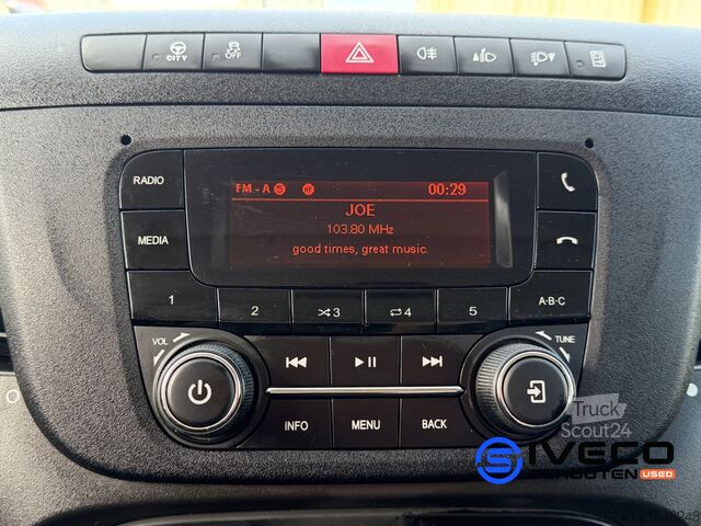 Stationwagen met hoog dak Iveco Daily 35S18V A8 Cruise Control - DHollandia laa...