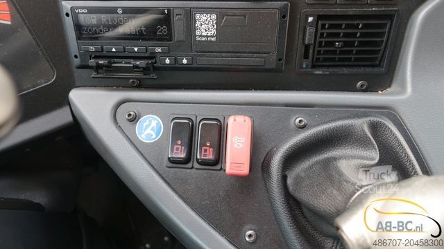 Touringcar MERCEDES-BENZ Tourismo 52 Sitze EURO 6