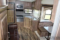 Motorna vozila drugo Cougar Kombination Dodge RAM 1500 und Cougar by Keystone 25RKS Wohnsattelauflieger