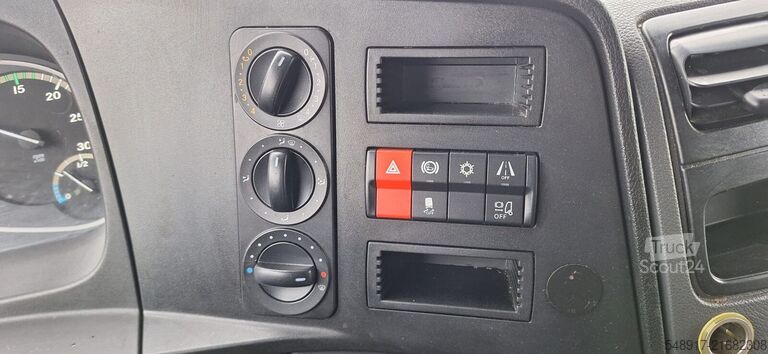 Kovček Mercedes-Benz Atego 818 Klima LBW