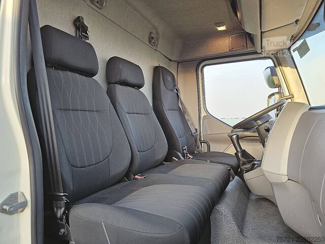 Presenning DAF LF 210 8,6T