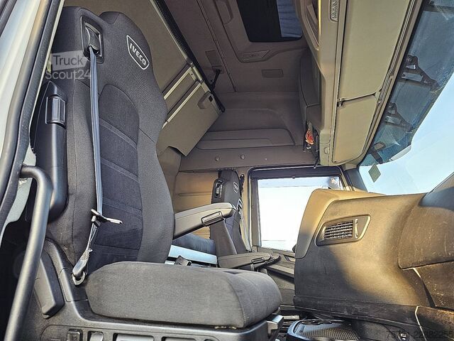 Standard-SZM IVECO S-WAY AS440S48 6x2