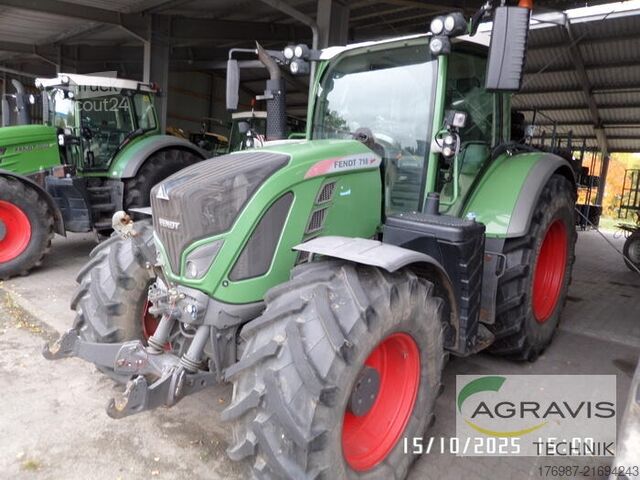 Tractor Fendt 718 VARIO S4