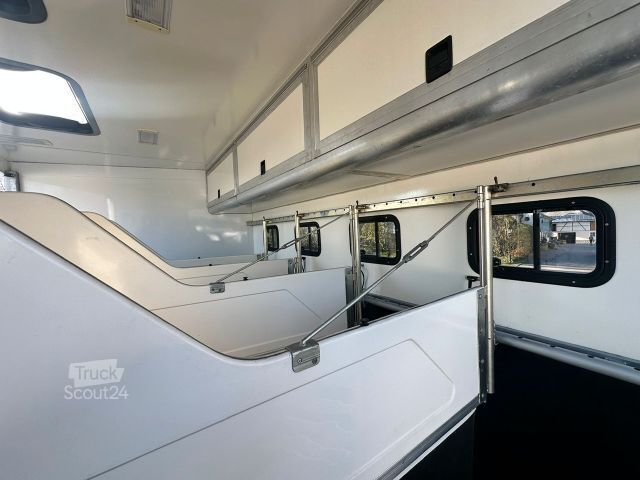 Veewagen MERCEDES-BENZ Pferdetransporter