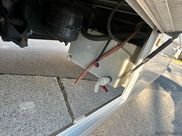 Veewagen MERCEDES-BENZ Pferdetransporter