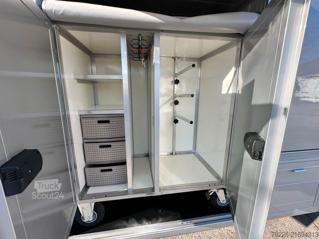 Veewagen MERCEDES-BENZ Pferdetransporter