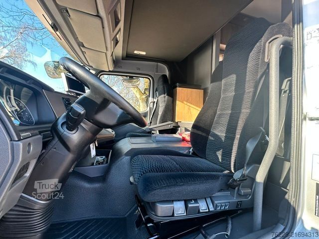 Veewagen MERCEDES-BENZ Pferdetransporter