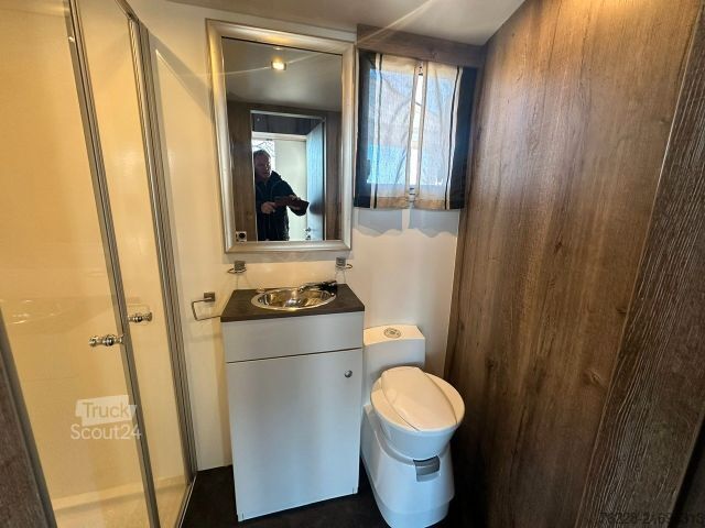 Veewagen MERCEDES-BENZ Pferdetransporter