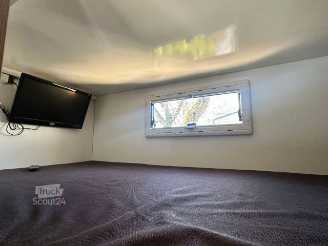 Veewagen MERCEDES-BENZ Pferdetransporter