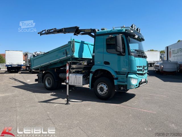 Camión volquete trilateral MERCEDES-BENZ Arocs 1832 Kipper+ Kran Palfinger PK9501*205TKM*
