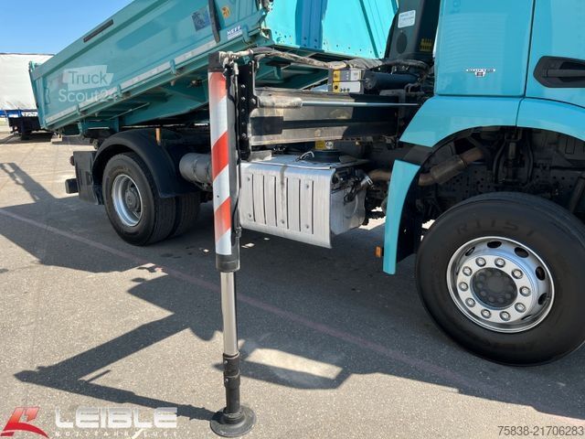 Camión volquete trilateral MERCEDES-BENZ Arocs 1832 Kipper+ Kran Palfinger PK9501*205TKM*