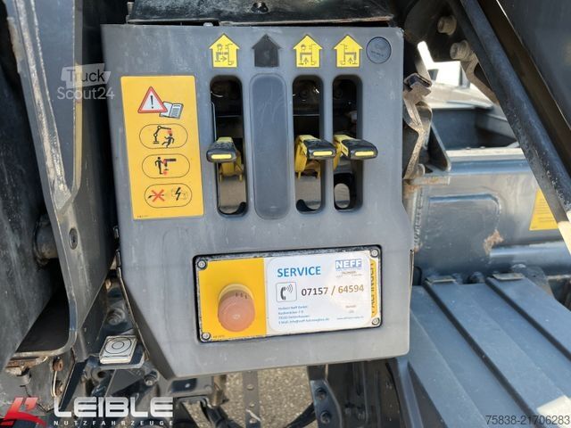 Camión volquete trilateral MERCEDES-BENZ Arocs 1832 Kipper+ Kran Palfinger PK9501*205TKM*