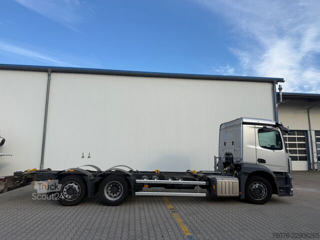 Felépítménycserélő teherautó MERCEDES-BENZ MB 2543 LNR 6x2/4 Kamera Standheizung