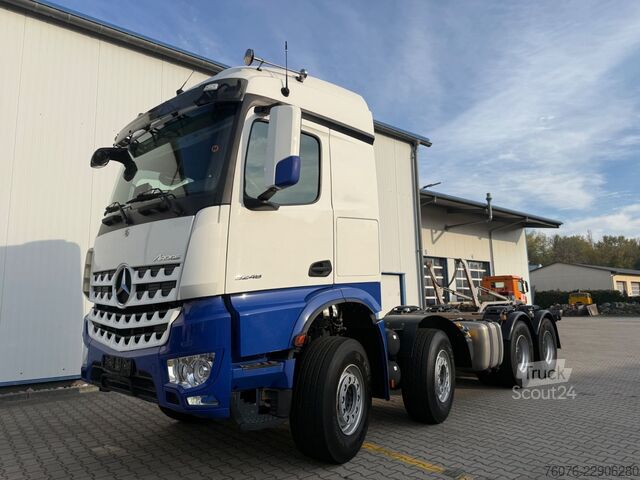 Podvozok nákladného vozidla MERCEDES-BENZ Arocs 5 MB 3248 LK 8x4/4 1Bett Heizung Klima AHK