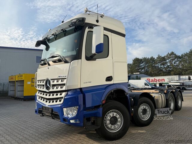 Podvozok nákladného vozidla MERCEDES-BENZ Arocs 5 MB 3248 LK 8x4/4 1Bett Heizung Klima AHK