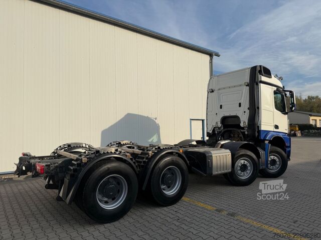 Podvozok nákladného vozidla MERCEDES-BENZ Arocs 5 MB 3248 LK 8x4/4 1Bett Heizung Klima AHK