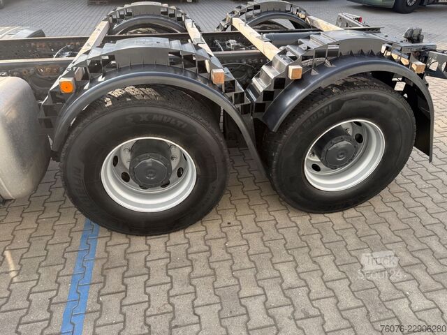 Podvozek nákladního auta MERCEDES-BENZ Arocs 5 MB 3248 LK 8x4/4 1Bett Heizung Klima AHK