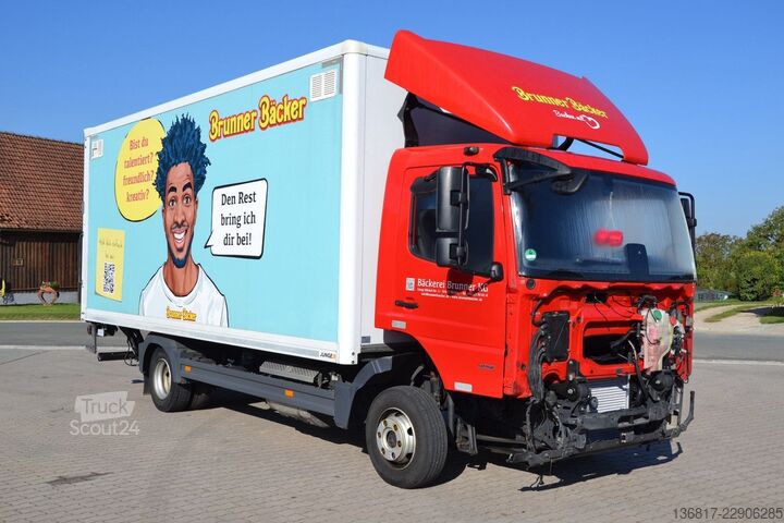 Кутиевиден ван MERCEDES-BENZ Mercedes Benz Atego 816 LBW Unfall-Frontschaden