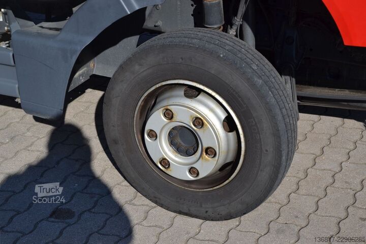 Кутиевиден ван MERCEDES-BENZ Mercedes Benz Atego 816 LBW Unfall-Frontschaden