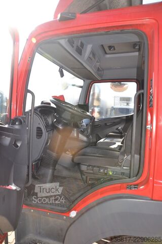 Кутиевиден ван MERCEDES-BENZ Mercedes Benz Atego 816 LBW Unfall-Frontschaden