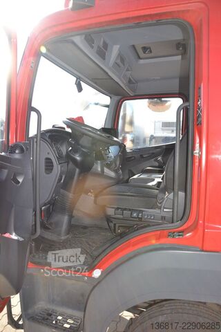 Кутиевиден ван MERCEDES-BENZ Mercedes Benz Atego 816 LBW Unfall-Frontschaden