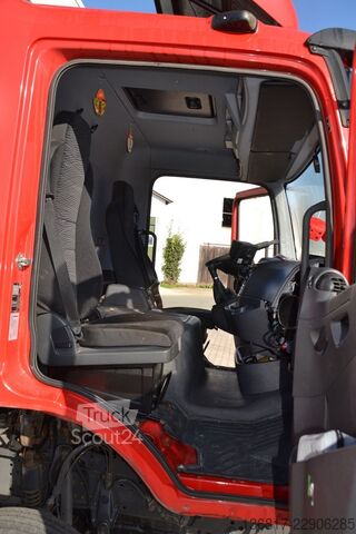 Кутиевиден ван MERCEDES-BENZ Mercedes Benz Atego 816 LBW Unfall-Frontschaden
