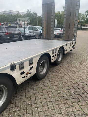 Remorque surbaissée Vega VEGA, 3-Achser, Hydr. Rampen, Verzinkt, Gelenkt