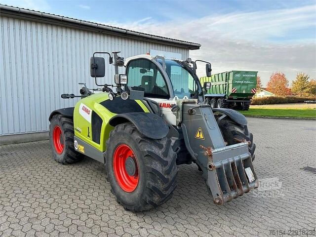 Manipulador telescópico agrícola CLAAS Scorpion 7050