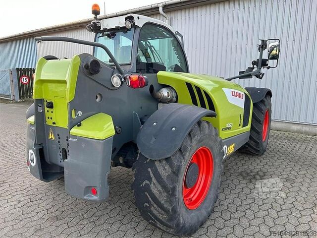 Manipulador telescópico agrícola CLAAS Scorpion 7050