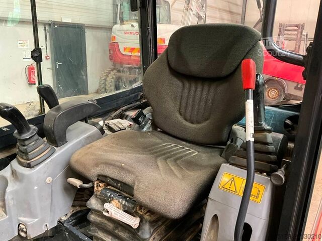 Mini-escavadora Kubota KX 027-4