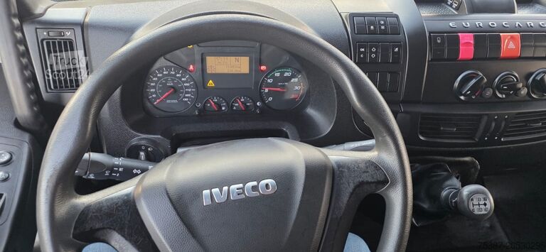 Chassi de caminhão Iveco EuroCargo 120