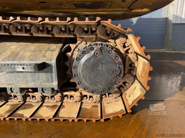 Escavatore Caterpillar 320GC