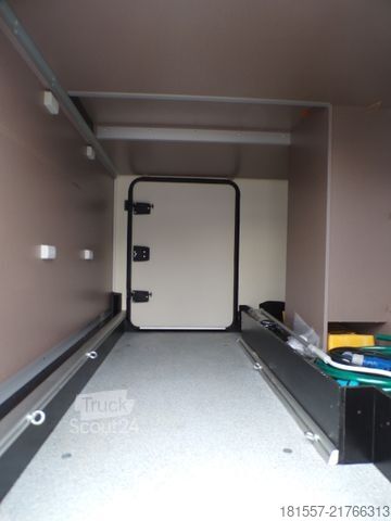 Autocaravana semi-integrada BÜRSTNER Lyseo TD 690 G Harmony Line, Backofen, Navi