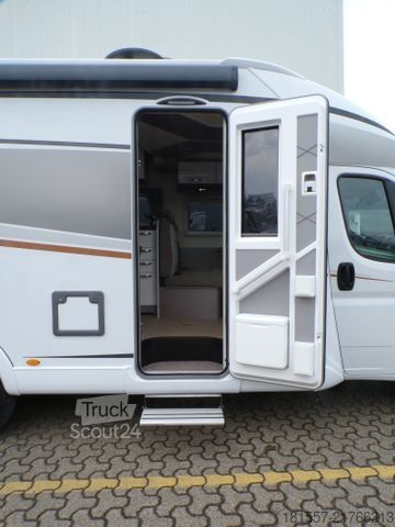 Autocaravana semi-integrada BÜRSTNER Lyseo TD 690 G Harmony Line, Backofen, Navi