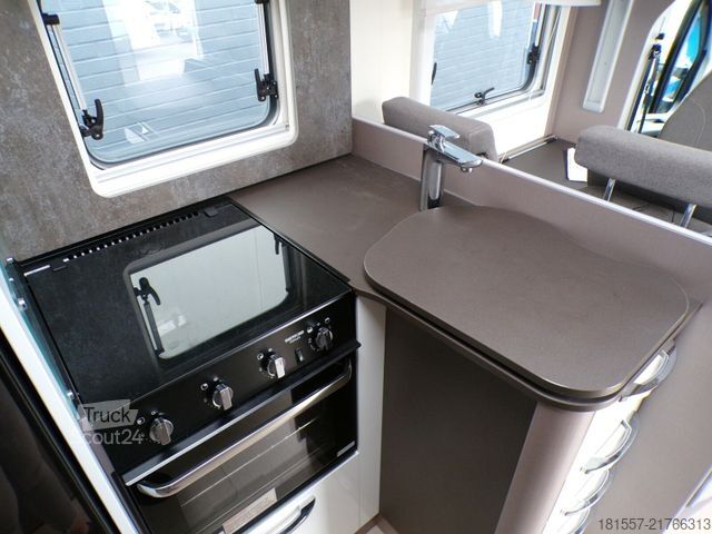 Autocaravana semi-integrada BÜRSTNER Lyseo TD 690 G Harmony Line, Backofen, Navi