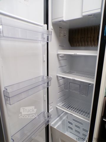 Autocaravana semi-integrada BÜRSTNER Lyseo TD 690 G Harmony Line, Backofen, Navi