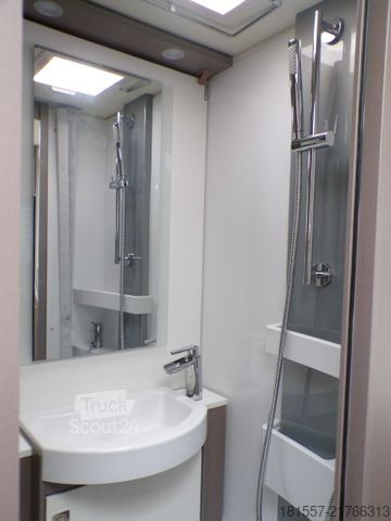 Autocaravana semi-integrada BÜRSTNER Lyseo TD 690 G Harmony Line, Backofen, Navi