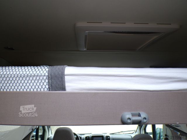 Autocaravana semi-integrada BÜRSTNER Lyseo TD 690 G Harmony Line, Backofen, Navi