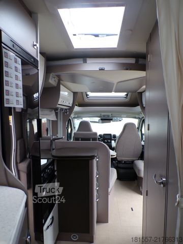 Autocaravana semi-integrada BÜRSTNER Lyseo TD 690 G Harmony Line, Backofen, Navi