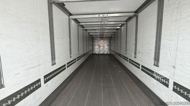 Semirimorchio frigorifero SCHMITZ CARGOBULL SCB DOPPELSTOCK THERMOKING SLX 300