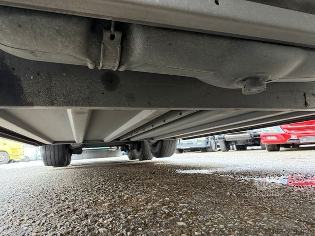 Semirimorchio frigorifero SCHMITZ CARGOBULL SCB DOPPELSTOCK THERMOKING SLX 300