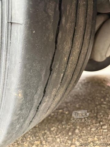 Semirimorchio frigorifero SCHMITZ CARGOBULL SCB DOPPELSTOCK THERMOKING SLX 300