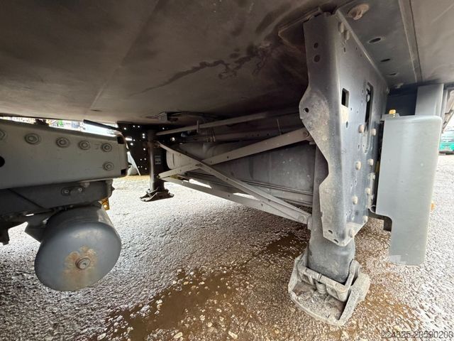 Semirimorchio frigorifero SCHMITZ CARGOBULL SCB DOPPELSTOCK THERMOKING SLX 300