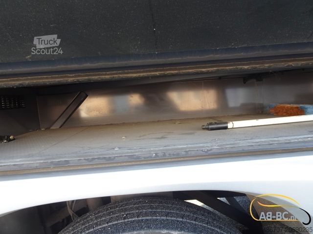 Távolsági autóbusz VDL Futura FHD2 139-460 63 Sitze EURO 5