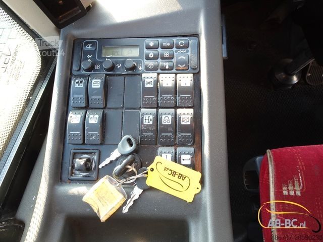 Távolsági autóbusz VDL Futura FHD2 139-460 63 Sitze EURO 5