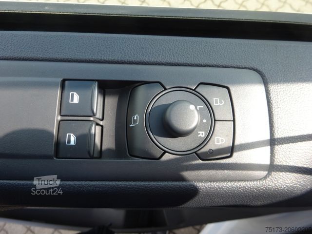 Minibussi FORD Transit Custom 340L1 Trend Kombi Elektro Kam